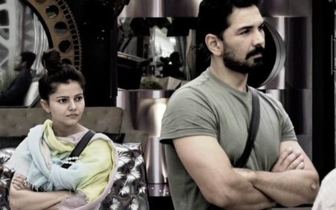 The most surprising clash took place between Rubina and Abhinav, and it was not a normal argument. Rubina accused Abhinav of always listening to others instead of trusting his own wife's decision. Abhinav remained obstinate and the two entered into a teekha war of words.