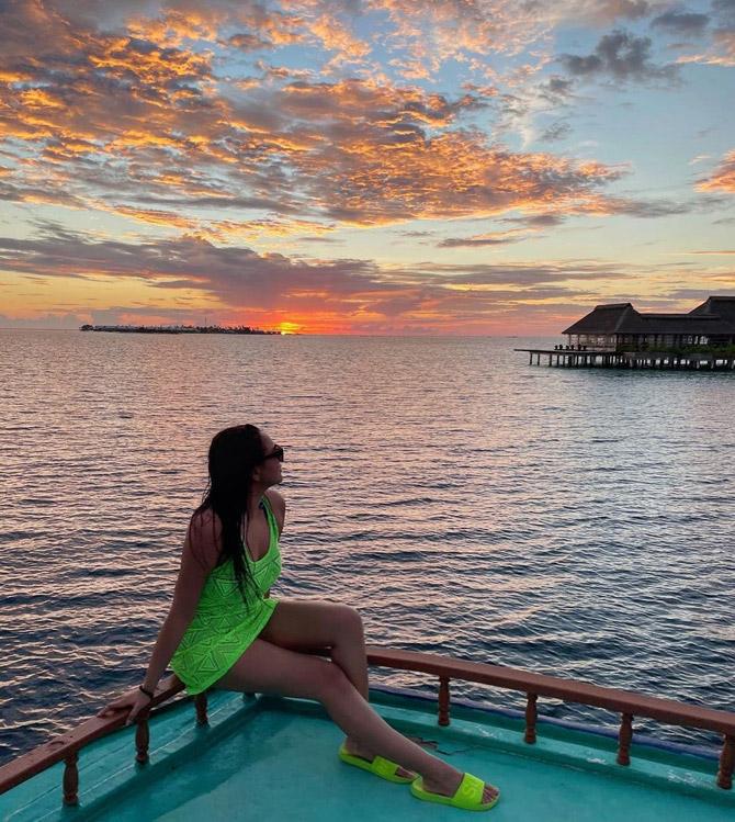 Sonakshi Sinha, who is a complete water baby, flooded Instagram with beautiful photographs of herself from the beaches last week. She shared this breathtakingly beautiful picture and wrote alongside, 