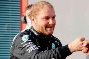 F1: Valtteri Bottas snatches pole from Hamilton in Italy 