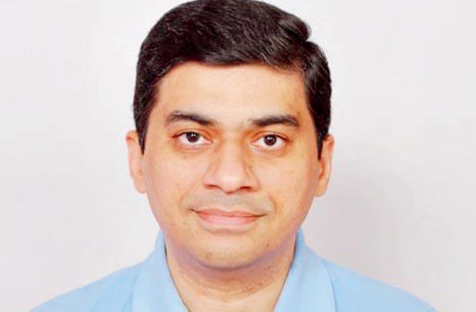 Dr Ketan Vagholkar, professor, D Y Patil Medical college