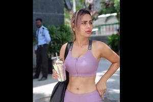 Influencer Aarohi Singh inspires millennials with fitness drill
