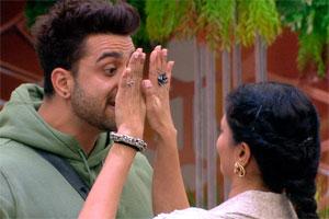 Aly Goni's ugly fight with Kavita Kaushik lands him in trouble!