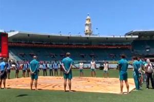 Cricketers take part in 'barefoot circle' ceremony against racism