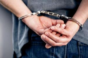 Mumbai Crime: Couple held for duping man of Rs 5 lakh