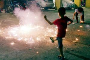 Mumbai: BMC bans firecrackers on Diwali due to COVID-19