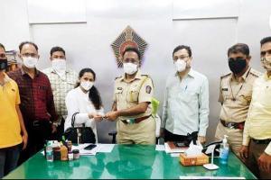 Pydhonie cops find woman's missing jewellery worth Rs 15 lakh in 10 hrs
