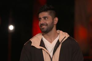 Varun Sood to give up his winning star to a competing team's captain?