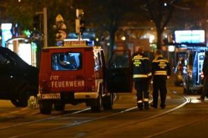 Vienna shootings toll reaches 4, manhunt on for suspect