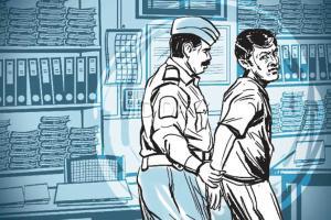 Mumbai Crime: 43-yr-old man arrested for impersonating cop, extortion