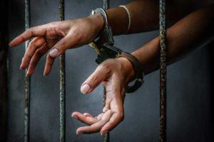 Mumbai Crime: Woman who stole lakhs from Kandivli couple caught