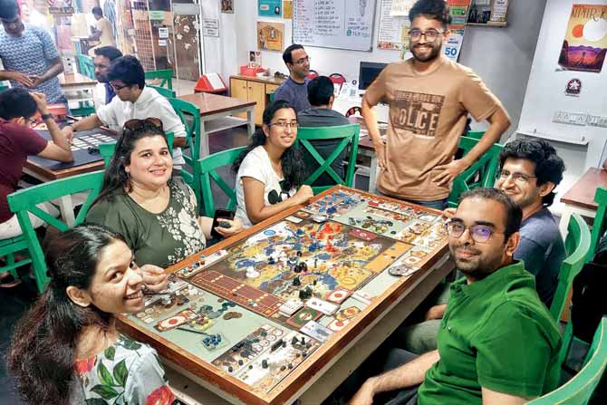A session in progress at Chai and Games in Vile Parle