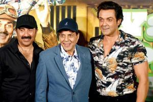 Bobby Deol to reunite with papa Dharmendra and brother Sunny for Apne 2