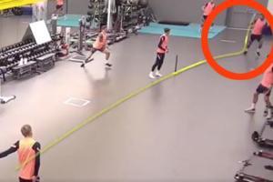 Dele Alli pulls off "outrageous catch" as Spurs players play cricket Pic courtesy/Dele Alli's Twiiter account