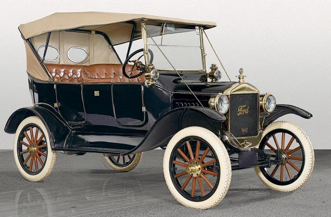 The auction will be headlined by Ford Model T from 1917