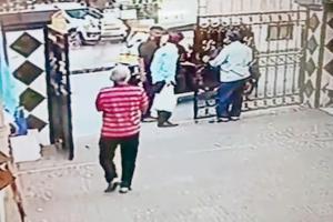 Mumbai Crime: Duo kidnaps man from outside home, act caught on CCTV