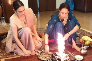 Hema Malini organises havan to mark daughter Esha Deol's 39th birthday