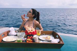 See Post: Kajal Aggarwal enjoys breakfast in the sea; shares her mood
