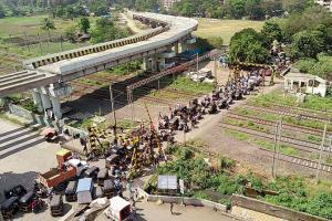 Mumbai: Kharegaon level crossing to be permanently shut