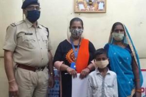 Mumbai: 8-year-old boy found at platform reunited with family