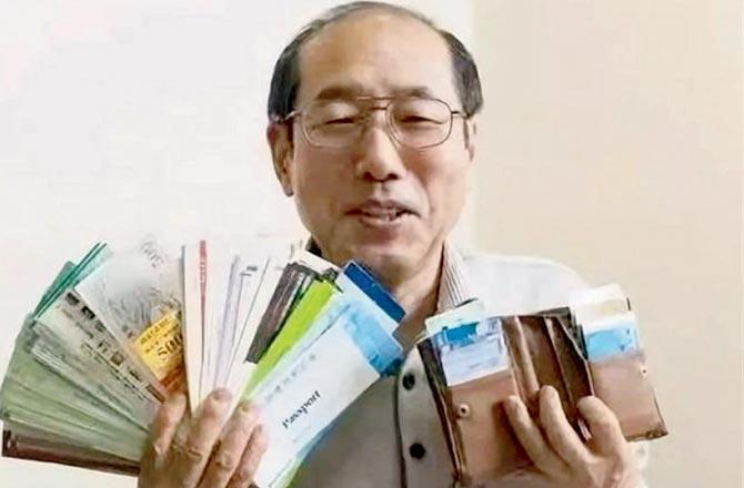 An elderly Japanese is living off coupons