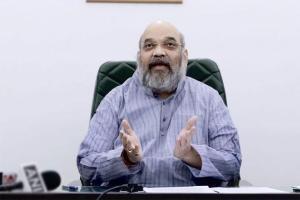 Amit Shah meets with top leaders as farmers continue to protest