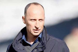 6 Indian cricketers in Nasser Hussain's team of IPL 2020