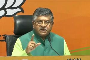 No defence deal without kickbacks policy of Congress leaders:BJP