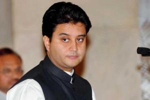 Jyotiraditya Scindia mistakenly seeks votes for Congress at MP rally
