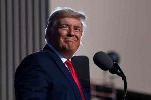 Donald Trump denies report he would declare poll victory early 