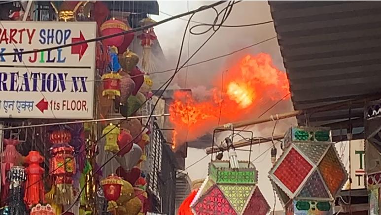 zaveri bazar fire
