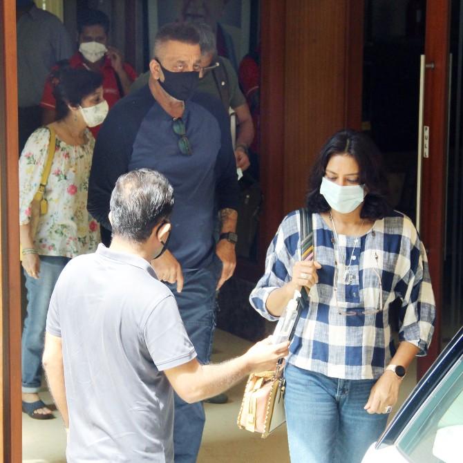 Before this, the star wife had shared a picture of the actor and penned a beautiful note on how to 'never quit'. She wrote, 