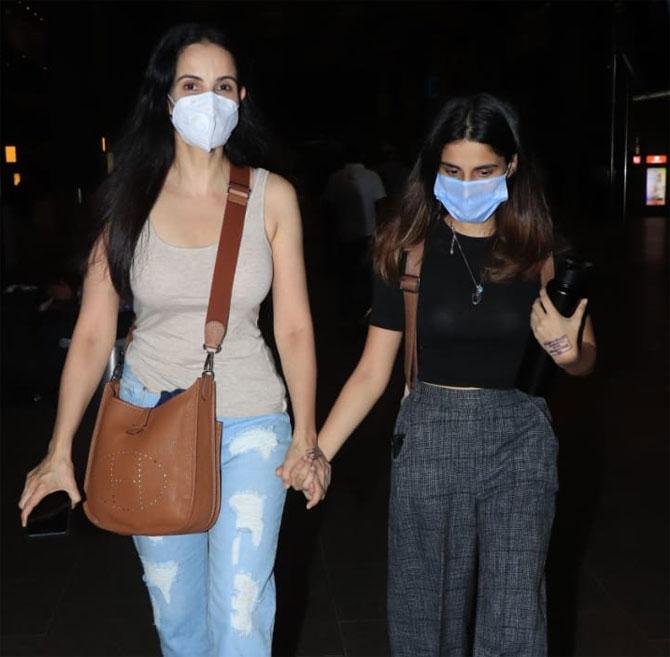 Rukhsar Rehman along with daughter Aisha Ahmed were also spotted at the Mumbai airport.