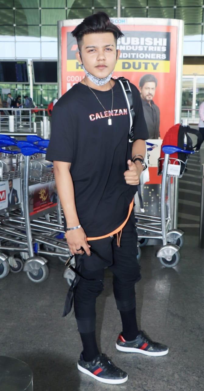 Recently, Riyaz celebrated his birthday and he celebrated his special day with Ashnoor. Ashnoor took to her Instagram account and shared pictures of Riyaz's birthday celebrations. She captioned the pictures, 