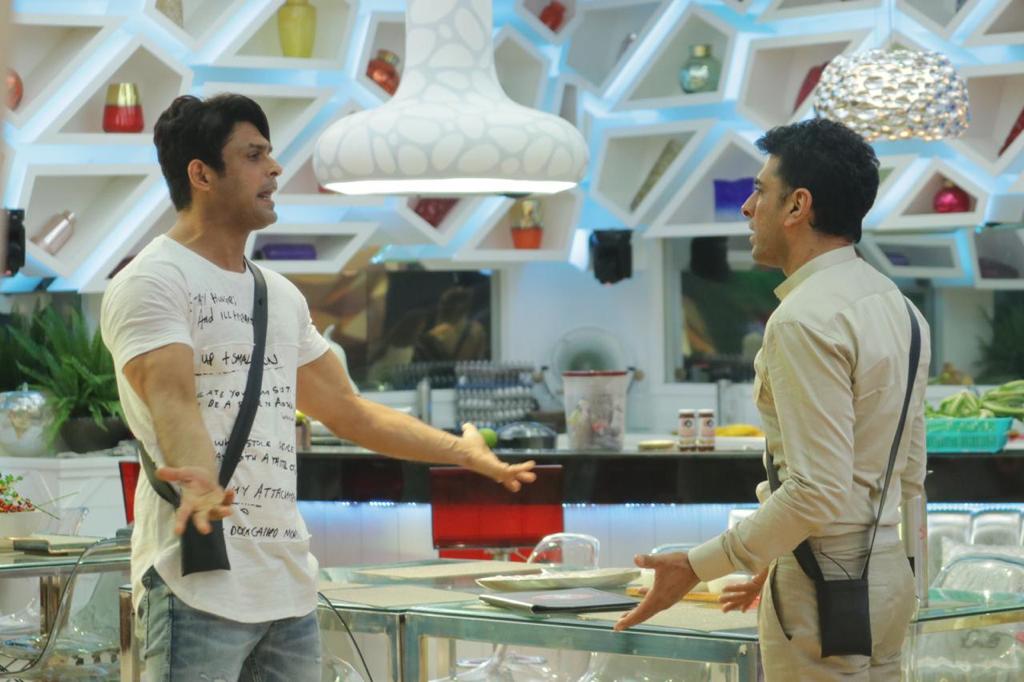 Sidharth also had an argument with Eijaz Khan when the latter refused to do the dishes, instead of saying that all housemates must clean their respective cups and plates.