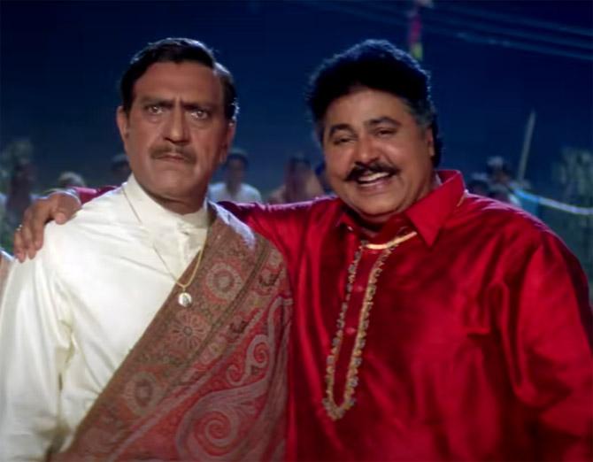 Satish Shah as Ajit Singh, Baldev's friend in India: Baldev's childhood friend Ajit, whose son Kuljeet was set to marry Simran, was a very jolly person and that was loved by the DDLJ lovers. One of the scenes in the film, where Satish Shah is playing chess with Amrish Puri and Shah Rukh Khan comes in and helps the latter with a winning move, has a dialogue by Shah that goes - 'You are not only genius but indigenous.' Well, did you know this was improvised by Shah himself?