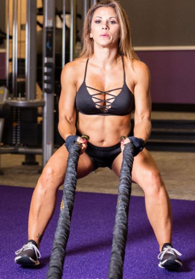 670px x 959px - At 41, Mickie James shows ripped figure in workout photoshoot