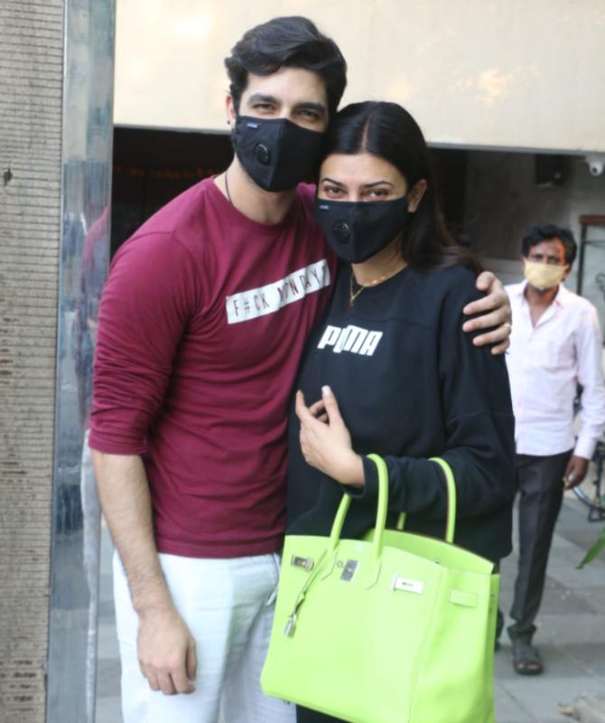 Sushmita Sen and Rohman Shawl make for a smouldering couple, the duo keeps sharing their sizzling pictures and videos on social media and often establish fitness and couple goals, both. They are also known for interacting with their fans on live sessions on Instagram. Sen made a solid and stunning comeback with the web-show Aarya earlier this year.