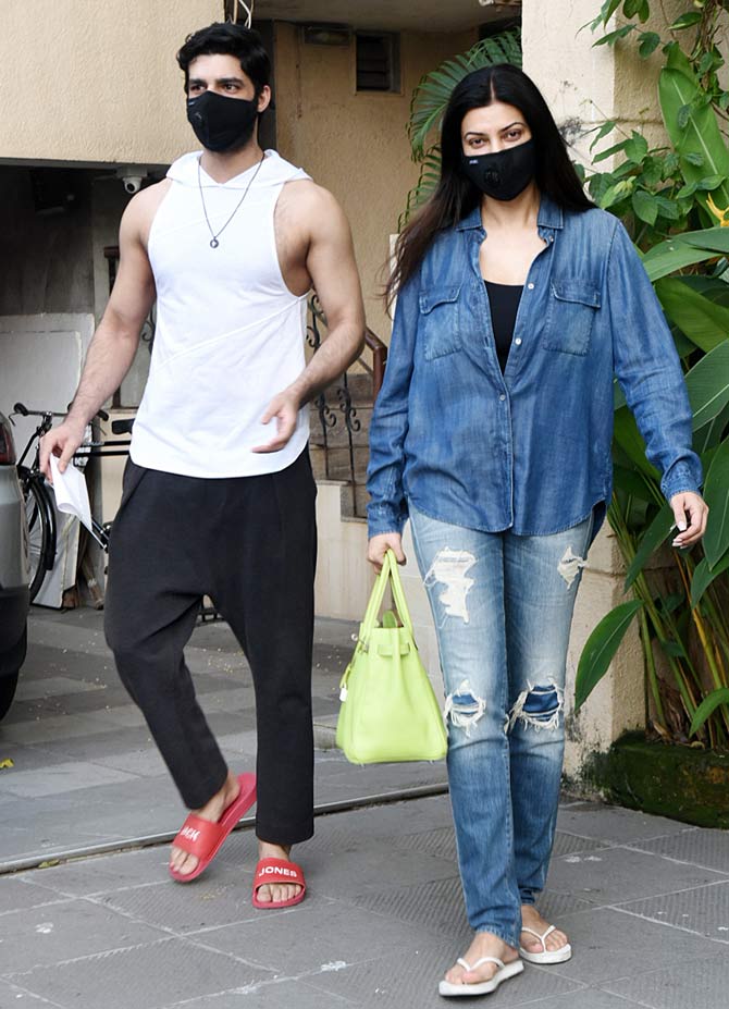 Rohman Shawl and Sushmita Sen were snapped strolling the streets of Bandra, Mumbai. The actress was seen wearing a denim on denim outfit.