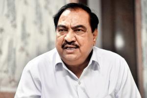 Eknath Khadse blames his exit solely on Fadnavis