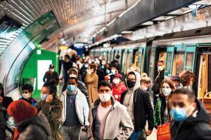 'France has 'lost control' of COVID': French doctor