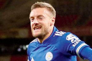 EPL: Jamie Vardy's world-class, says Leicester boss after Arsenal win