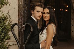 The Kissing Booth Star Joel Courtney Marries Best Friend Mia Scholink