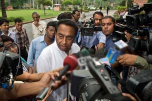 Election Commission pulls up Kamal Nath over 'item' jibe