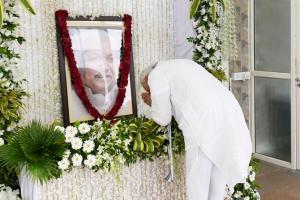 PM Narendra Modi pays tributes to former Gujarat CM Keshubhai Patel