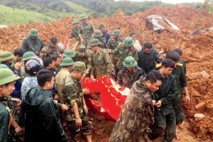 Vietnam landslide buries 22 army personnel