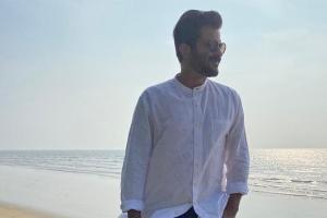 Anil Kapoor's rummy confession: Don't know how to hold the cards right