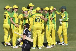 Australian women match men's cricket record of 21 straight wins