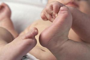 Madhya Pradesh woman gives birth to 16th child, both die 