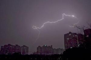 Mumbai rains: Lightning strike leaves 25 people injured in Thane