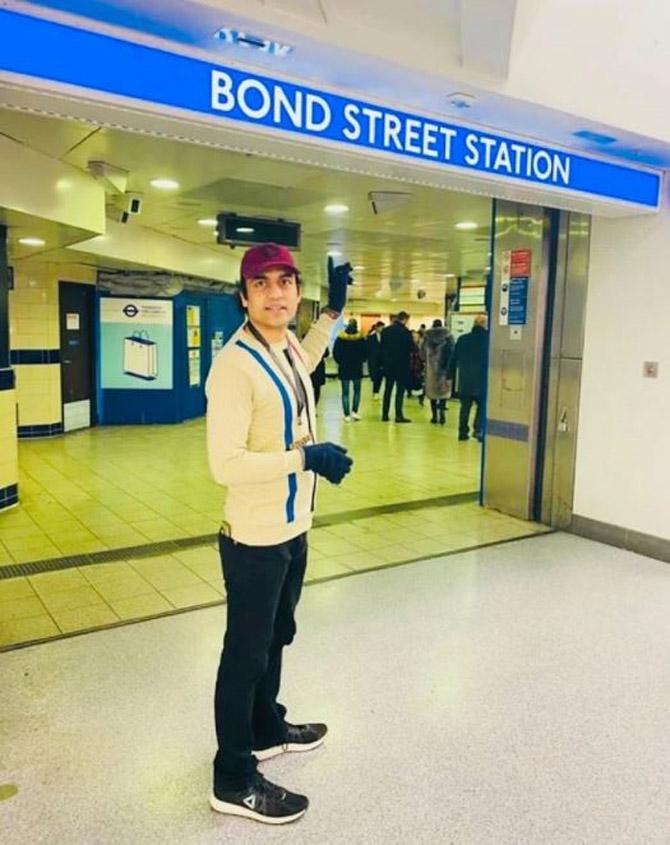 The Ultimate Megastar Of World Maharishi Aazaad on shoot at Bond Street Station London
